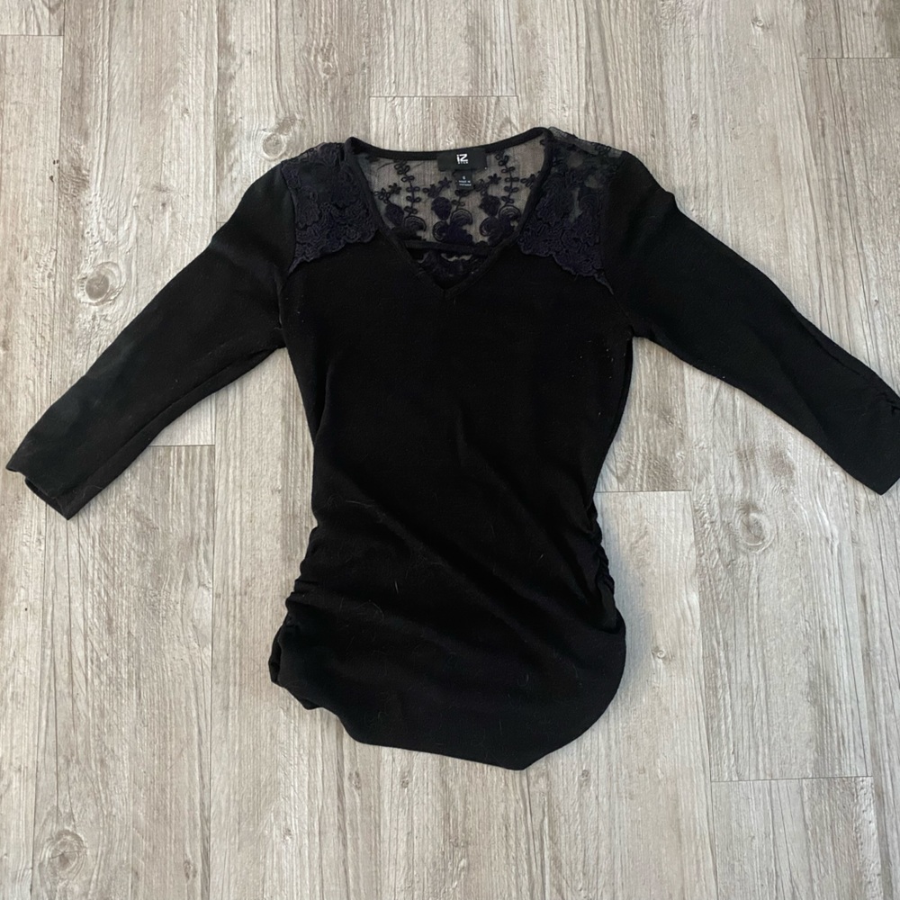 Women’s size small black top